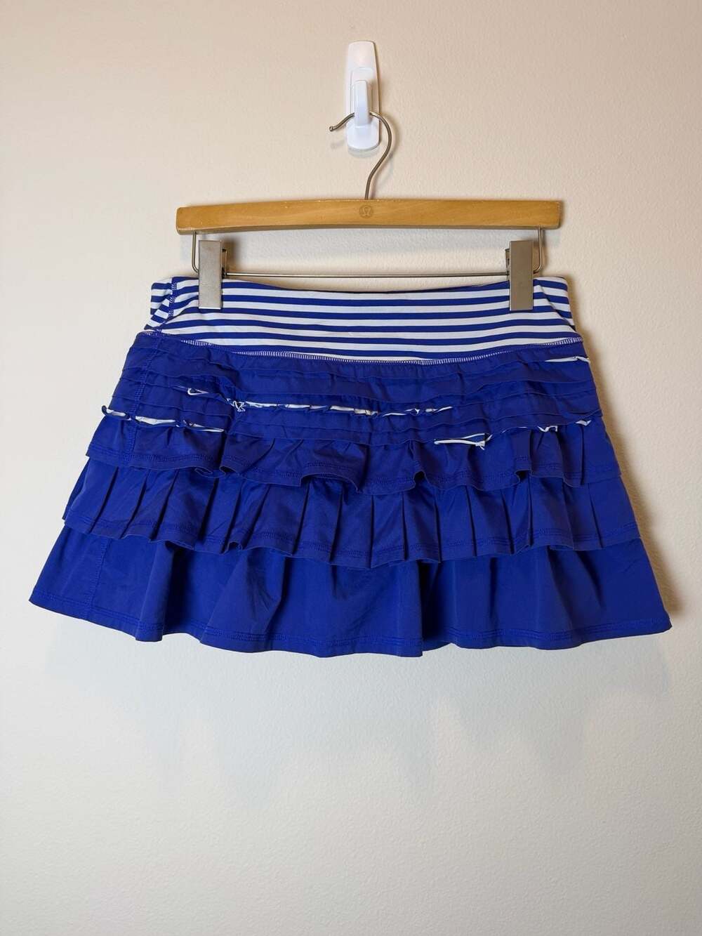 Lululemon Run Back On Track Skirt Blue Striped Ruffle Sz 8